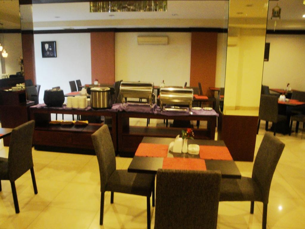 Imperial Hotel Kendari Dış mekan fotoğraf