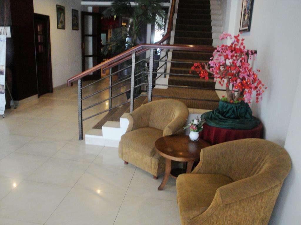 Imperial Hotel Kendari Dış mekan fotoğraf