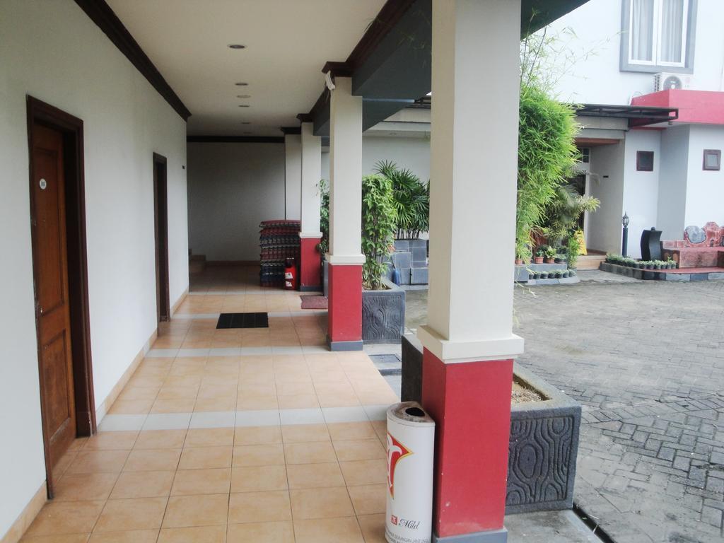 Imperial Hotel Kendari Dış mekan fotoğraf
