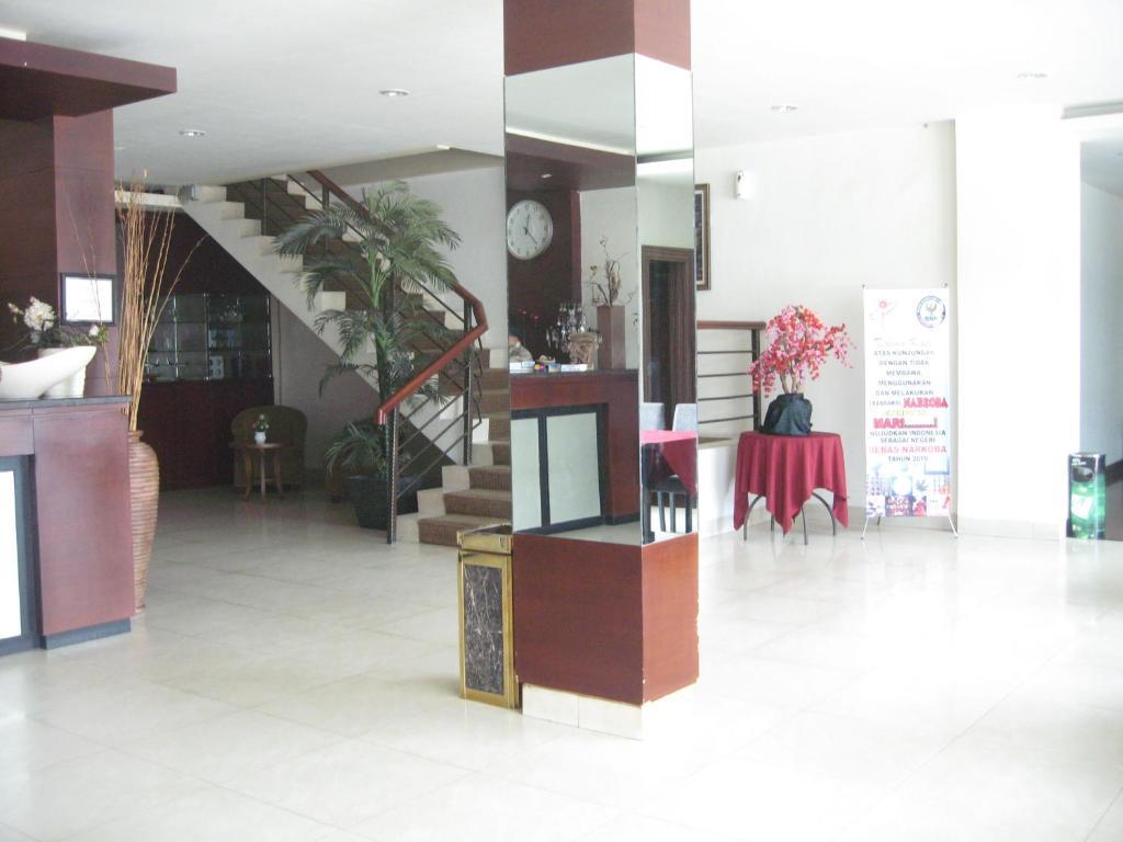 Imperial Hotel Kendari Dış mekan fotoğraf