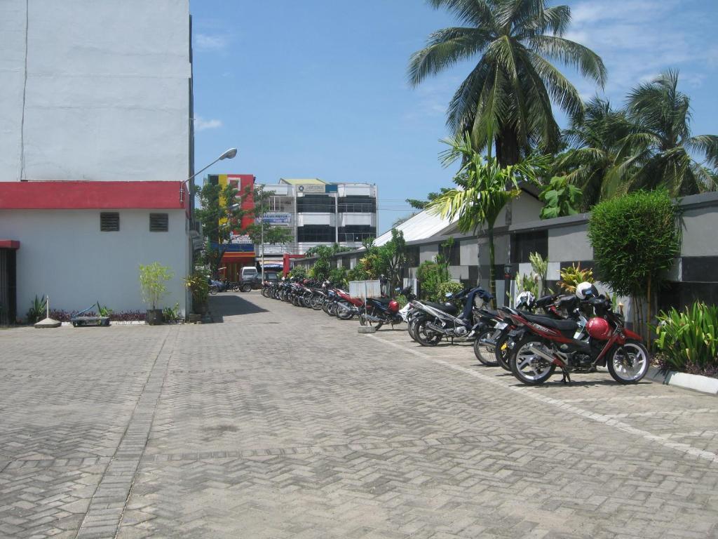 Imperial Hotel Kendari Dış mekan fotoğraf